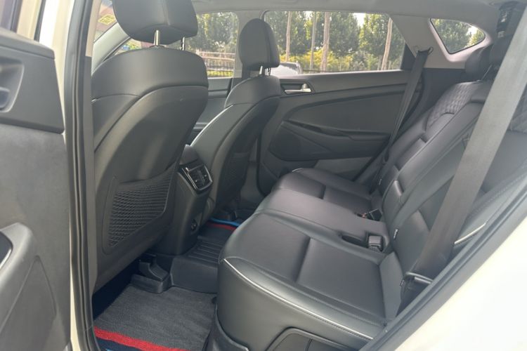 Used Hyundai Tucson 2019 280TGDi Dual-Clutch Two-Wheel Drive Fashion Edition China V Standard Interior 3