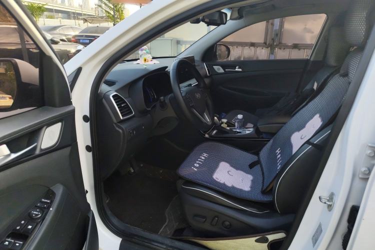Used Hyundai Tucson 2019 280TGDi Dual-Clutch Two-Wheel Drive Smart Connect Version China V Standard Interior 3