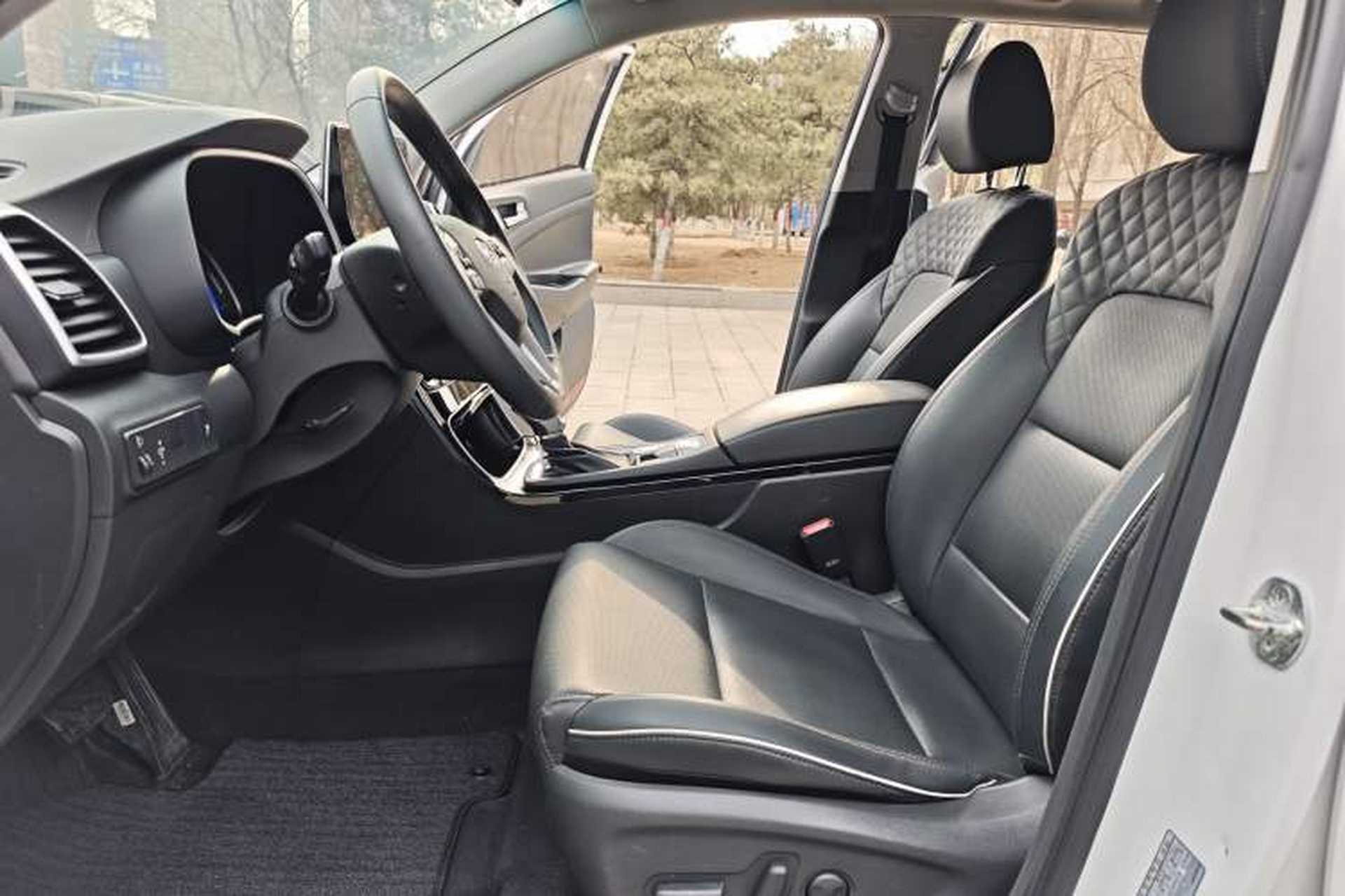 Used Hyundai Tucson 2019 280TGDi Dual-Clutch Two-Wheel Drive Fashion Edition China VI Standard Interior 4