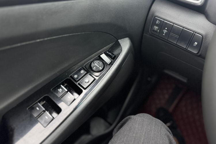 Used Hyundai Tucson 2019 280TGDi Dual-Clutch Two-Wheel Drive Fashion Edition China VI Standard Interior 8