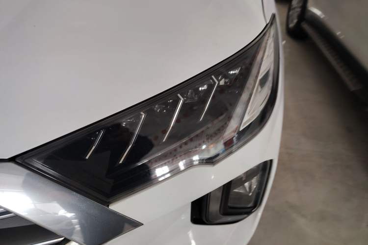 Used Hyundai Tucson 2019 280TGDi Dual-Clutch Two-Wheel Drive Fashion Edition China VI Standard Left Front Headlight