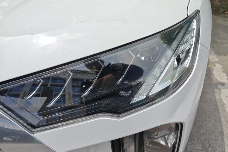 Used Hyundai Tucson 2019 280TGDi Dual-Clutch Two-Wheel Drive Fashion Edition China VI Standard Left Front Headlight