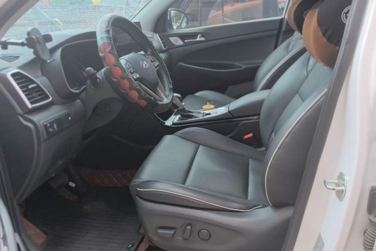 Used Hyundai Tucson 2019 280TGDi Dual-Clutch Two-Wheel Drive Smart Connect Version China VI Left Front Seat