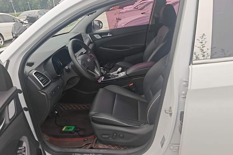 Used Hyundai Tucson 2019 280TGDi Dual-Clutch Two-Wheel Drive Smart Connect Version China V Standard Left Front Seat