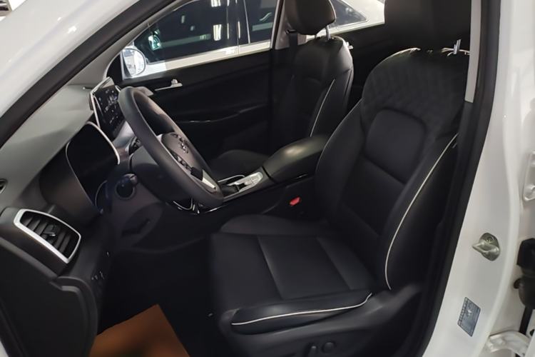 Used Hyundai Tucson 2019 280TGDi Dual-Clutch Two-Wheel Drive Fashion Edition China VI Standard Left Front Seat