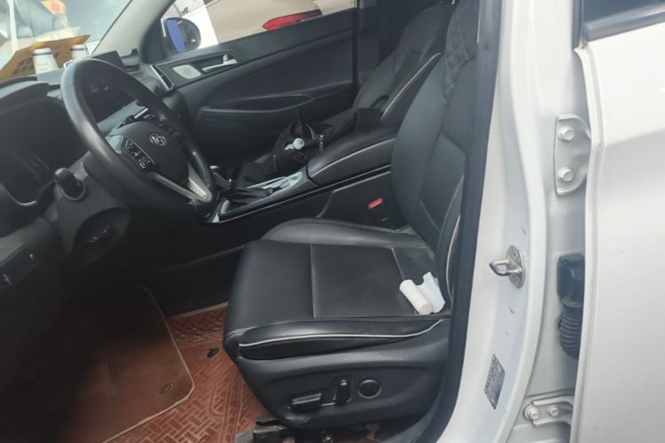 Used Hyundai Tucson 2019 280TGDi Dual-Clutch Two-Wheel Drive Fashion Edition China VI Standard Left Front Seat