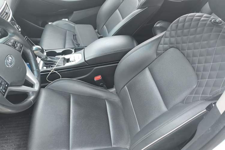 Used Hyundai Tucson 2019 280TGDi Dual-Clutch Two-Wheel Drive Fashion Edition China V Standard Left Front Seat