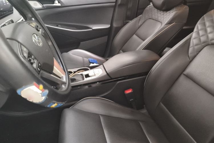 Used Hyundai Tucson 2019 280TGDi Dual-Clutch Two-Wheel Drive Smart Connect Version China V Standard Left Front Seat