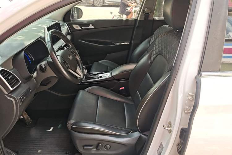 Used Hyundai Tucson 2019 280TGDi Dual-Clutch Two-Wheel Drive Fashion Edition China VI Standard Left Front Seat