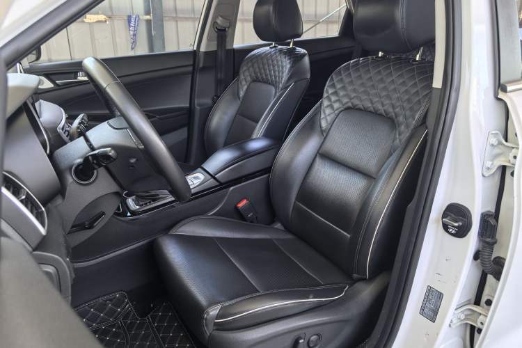 Used Hyundai Tucson 2019 280TGDi Dual-Clutch Two-Wheel Drive Smart Connect Version China VI Left Front Seat