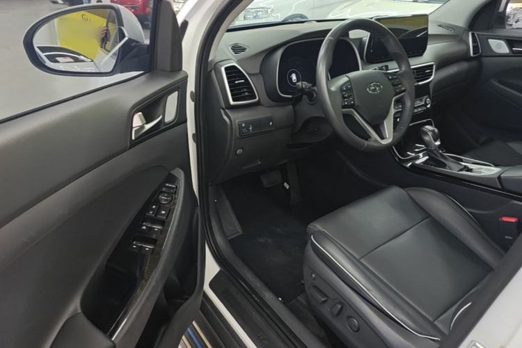 Used Hyundai Tucson 2019 280TGDi Dual-Clutch Two-Wheel Drive Fashion Edition China V Standard Left Front Seat