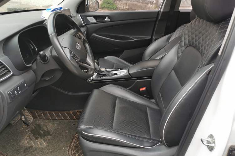 Used Hyundai Tucson 2019 280TGDi Dual-Clutch Two-Wheel Drive Luxury Edition China V Standard Left Front Seat