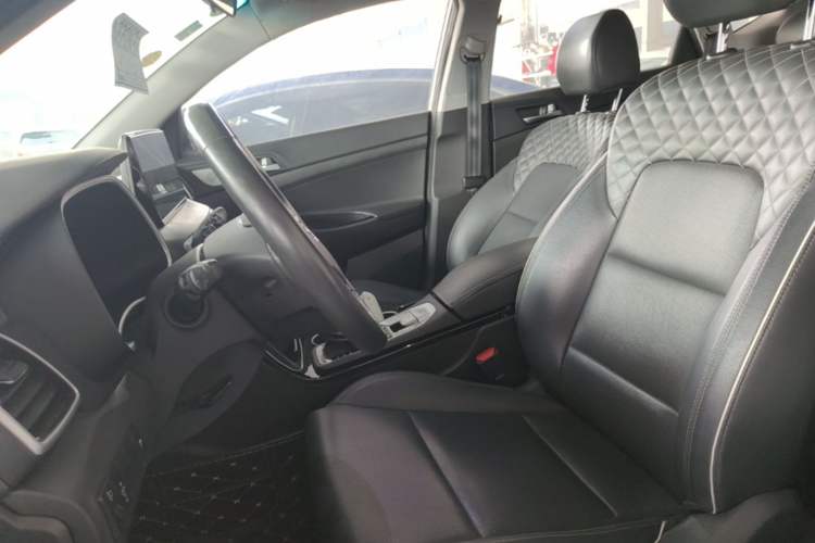 Used Hyundai Tucson 2019 280TGDi Dual-Clutch Two-Wheel Drive Fashion Edition China VI Standard Left Front Seat