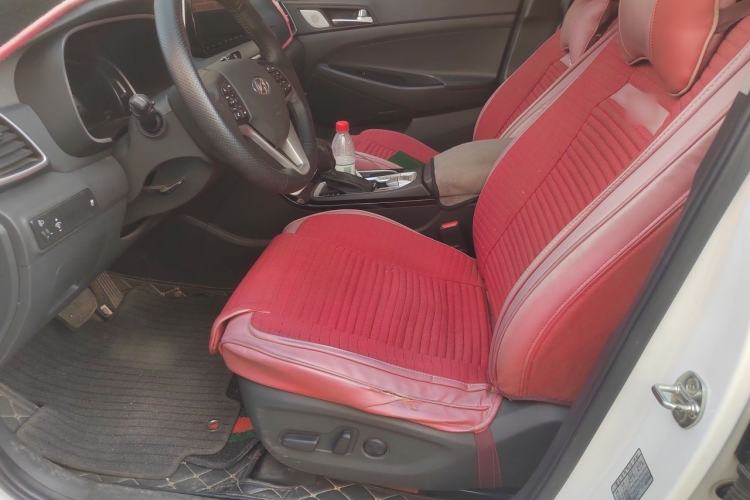 Used Hyundai Tucson 2019 280TGDi Dual-Clutch Two-Wheel Drive Smart Connect Version China VI Left Front Seat