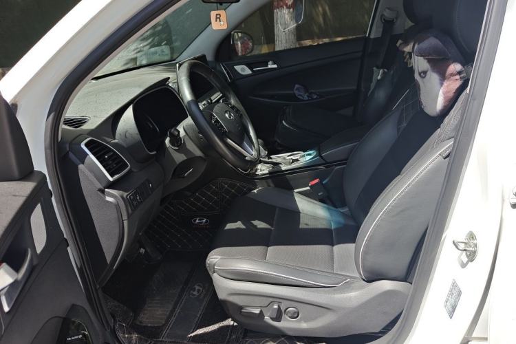Used Hyundai Tucson 2019 280TGDi Dual-Clutch Two-Wheel Drive Fashion Edition China VI Standard Left Front Seat