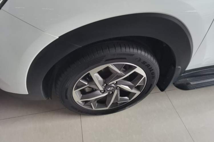 Used Hyundai Tucson 2019 280TGDi Dual-Clutch Two-Wheel Drive Fashion Edition China VI Standard Left Front Wheel Hub
