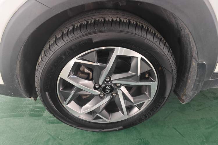Used Hyundai Tucson 2019 280TGDi Dual-Clutch Two-Wheel Drive Fashion Edition China VI Standard Left Front Wheel Hub