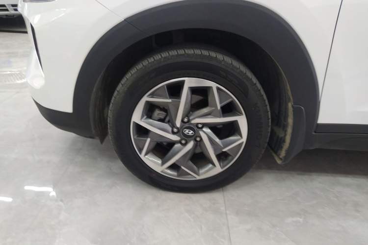 Used Hyundai Tucson 2019 280TGDi Dual-Clutch Two-Wheel Drive Fashion Edition China VI Standard Left Front Wheel Hub