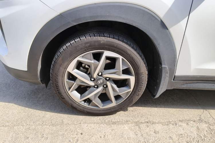 Used Hyundai Tucson 2019 280TGDi Dual-Clutch Two-Wheel Drive Smart Connect Version China V Standard Left Front Wheel Hub
