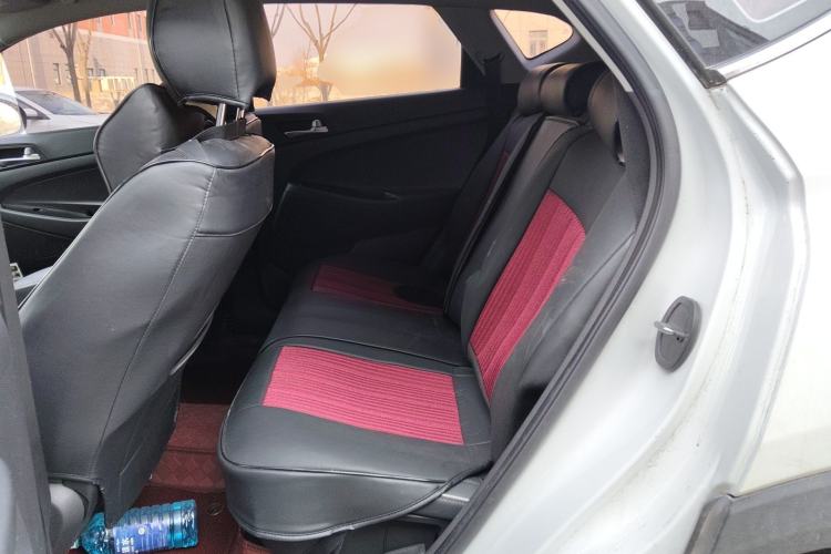 Used Hyundai Tucson 2019 280TGDi Dual-Clutch Two-Wheel Drive Fashion Edition China VI Standard Left Rear Seat