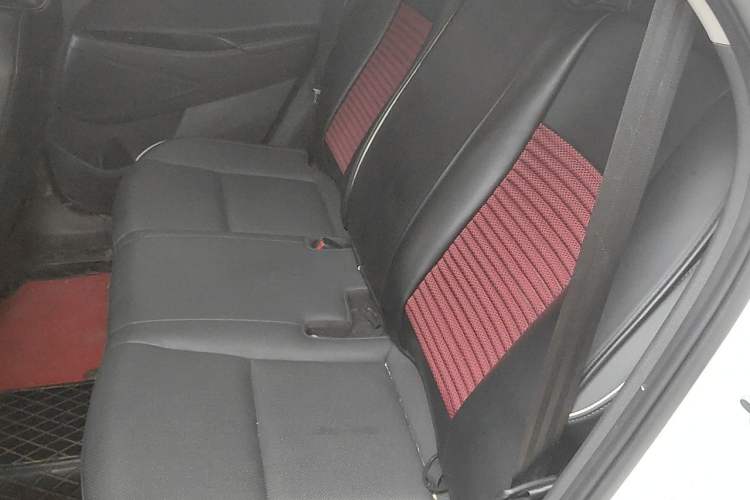 Used Hyundai Tucson 2019 280TGDi Dual-Clutch Two-Wheel Drive Fashion Edition China VI Standard Left Rear Seat