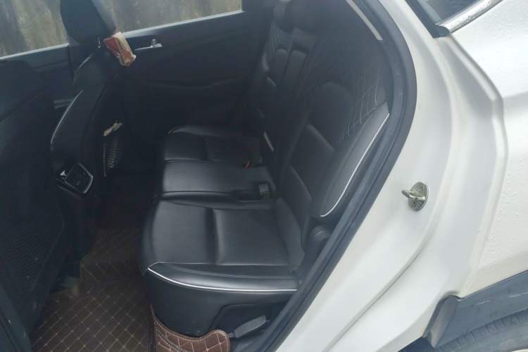 Used Hyundai Tucson 2019 280TGDi Dual-Clutch Two-Wheel Drive Fashion Edition China V Standard Left Rear Seat