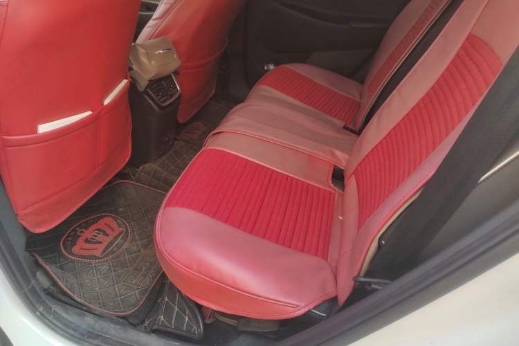 Used Hyundai Tucson 2019 280TGDi Dual-Clutch Two-Wheel Drive Smart Connect Version China VI Left Rear Seat
