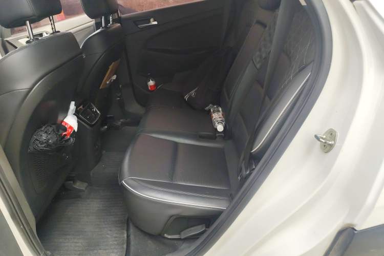 Used Hyundai Tucson 2019 280TGDi Dual-Clutch Two-Wheel Drive Fashion Edition China VI Standard Left Rear Seat