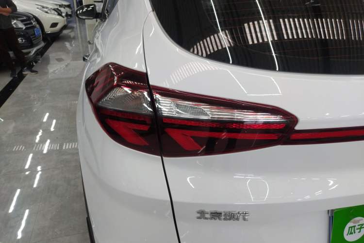 Used Hyundai Tucson 2019 280TGDi Dual-Clutch Two-Wheel Drive Fashion Edition China VI Standard Left Rear Taillight