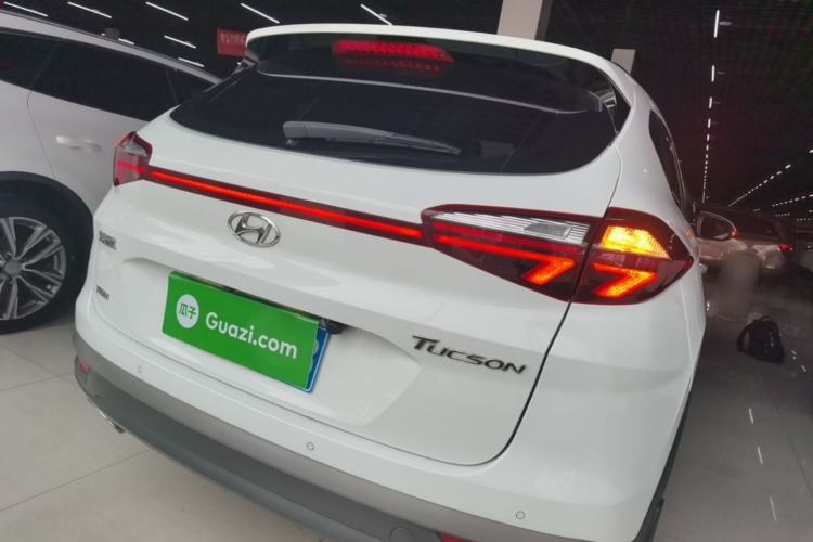 Used Hyundai Tucson 2019 280TGDi Dual-Clutch Two-Wheel Drive Fashion Edition China VI Standard Rear