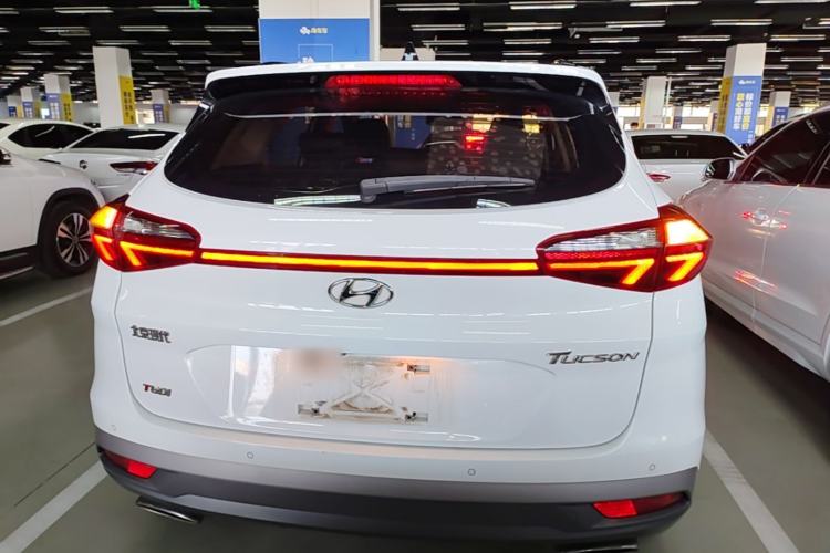 Used Hyundai Tucson 2019 280TGDi Dual-Clutch Two-Wheel Drive Fashion Edition China VI Standard Rear