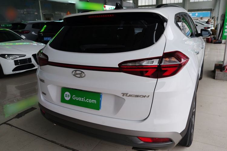 Used Hyundai Tucson 2019 280TGDi Dual-Clutch Two-Wheel Drive Fashion Edition China VI Standard Rear