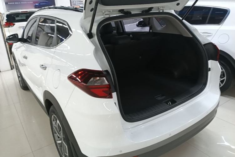 Used Hyundai Tucson 2019 280TGDi Dual-Clutch Two-Wheel Drive Fashion Edition China VI Standard Rear Left 45 Deg