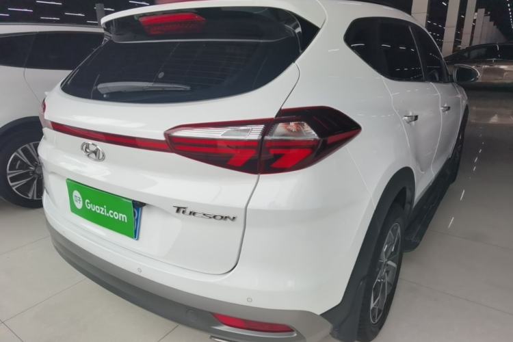 Used Hyundai Tucson 2019 280TGDi Dual-Clutch Two-Wheel Drive Fashion Edition China VI Standard Rear Right 45 Deg