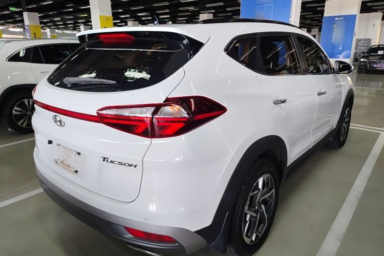 Used Hyundai Tucson 2019 280TGDi Dual-Clutch Two-Wheel Drive Fashion Edition China VI Standard Rear Right 45 Deg