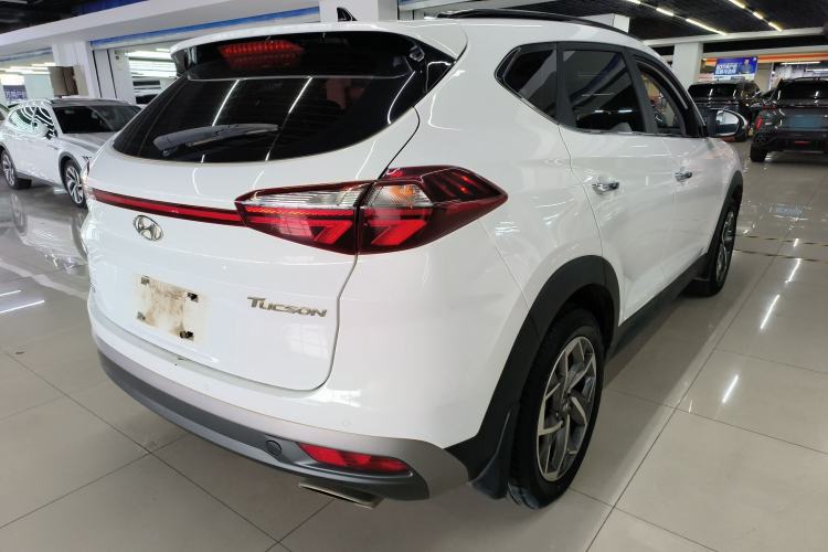 Used Hyundai Tucson 2019 280TGDi Dual-Clutch Two-Wheel Drive Fashion Edition China VI Standard Rear Right 45 Deg