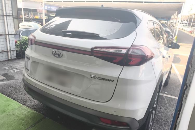Used Hyundai Tucson 2019 280TGDi Dual-Clutch Two-Wheel Drive Fashion Edition China VI Standard Rear Right 45 Deg