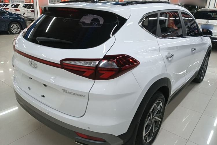 Used Hyundai Tucson 2019 280TGDi Dual-Clutch Two-Wheel Drive Fashion Edition China VI Standard Rear Right 45 Deg