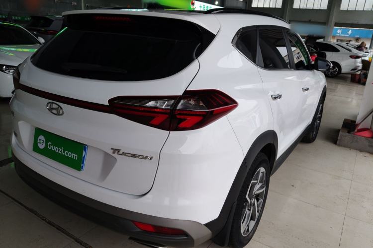 Used Hyundai Tucson 2019 280TGDi Dual-Clutch Two-Wheel Drive Fashion Edition China VI Standard Rear Right 45 Deg