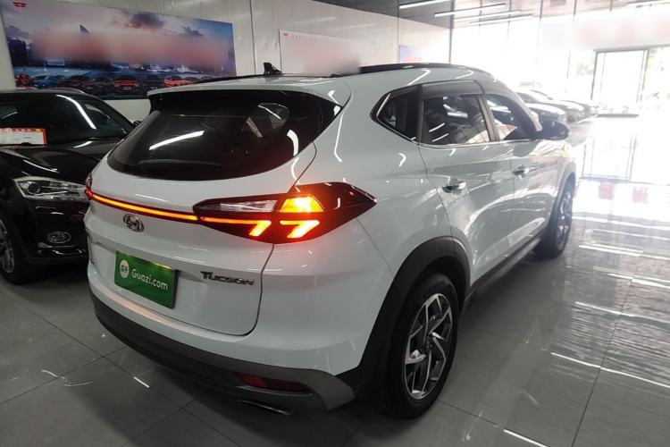 Used Hyundai Tucson 2019 280TGDi Dual-Clutch Two-Wheel Drive Fashion Edition China VI Standard Rear Right 45 Deg