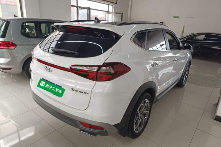 Used Hyundai Tucson 2019 280TGDi Dual-Clutch Two-Wheel Drive Fashion Edition China VI Standard Rear Right 45 Deg