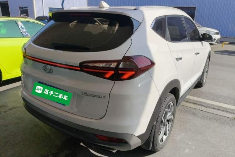 Used Hyundai Tucson 2019 280TGDi Dual-Clutch Two-Wheel Drive Smart Connect Version China V Standard Rear Right 45 Deg