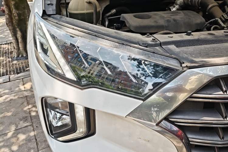 Used Hyundai Tucson 2019 280TGDi Dual-Clutch Two-Wheel Drive Fashion Edition China VI Standard Right Front Headlight