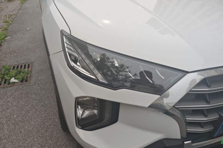 Used Hyundai Tucson 2019 280TGDi Dual-Clutch Two-Wheel Drive Fashion Edition China VI Standard Right Front Headlight