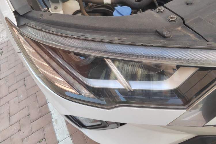 Used Hyundai Tucson 2019 280TGDi Dual-Clutch Two-Wheel Drive Smart Connect Version China VI Right Front Headlight