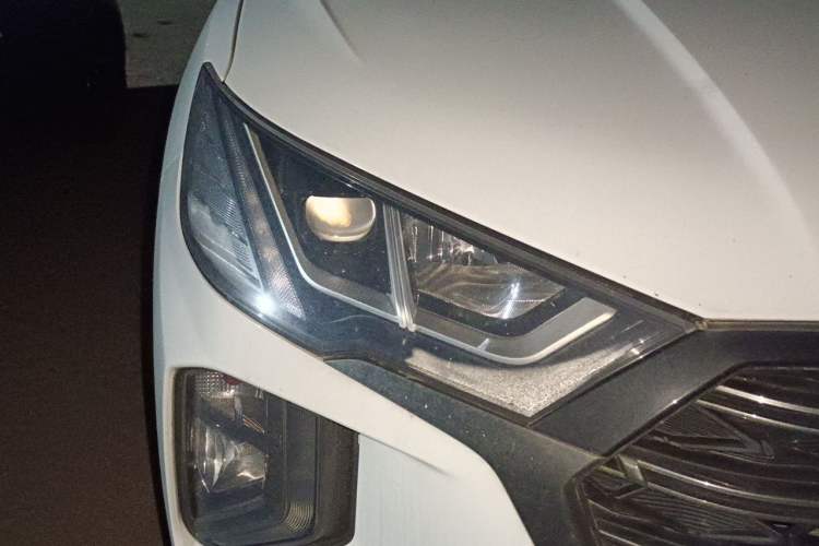 Used Hyundai Tucson 2019 280TGDi Dual-Clutch Two-Wheel Drive Smart Connect Version China VI Right Front Headlight