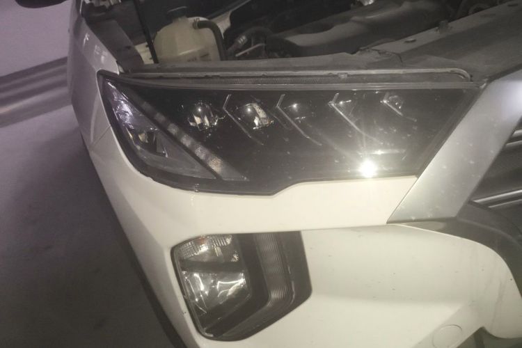 Used Hyundai Tucson 2019 280TGDi Dual-Clutch Two-Wheel Drive Fashion Edition China VI Standard Right Front Headlight