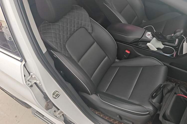 Used Hyundai Tucson 2019 280TGDi Dual-Clutch Two-Wheel Drive Smart Connect Version China V Standard Right Front Seat