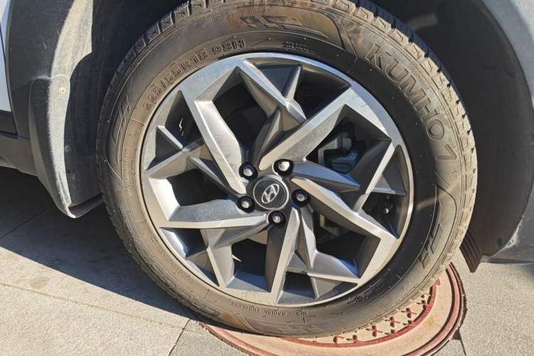 Used Hyundai Tucson 2019 280TGDi Dual-Clutch Two-Wheel Drive Luxury Edition China V Standard Right Front Wheel Hub