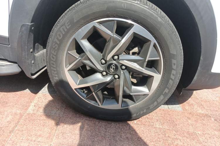 Used Hyundai Tucson 2019 280TGDi Dual-Clutch Two-Wheel Drive Fashion Edition China V Standard Right Front Wheel Hub